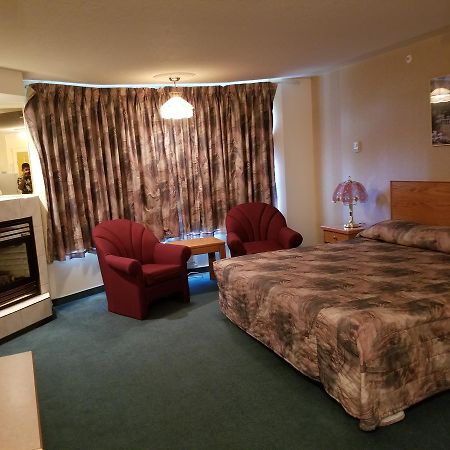 Western Budget Motel West Red Deer Exterior photo